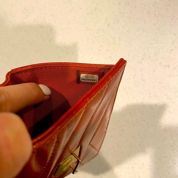 Limited edition CHANEL WALLET authenticity guaranteed. Medium size, Red color - Picture 5 of 8